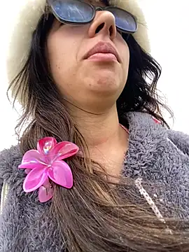 Maggie Fox3 online show from April 2026 04:34:02 PM