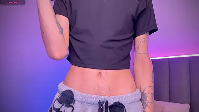 Varya Ferreira online show from December 2024 01:05:02 PM