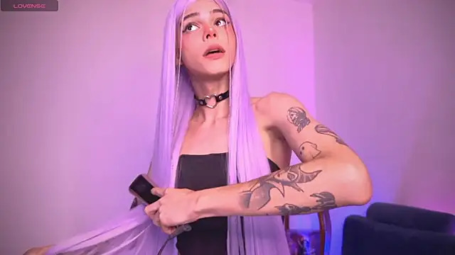 Varya Ferreira online show from March 2025 01:43:01 AM