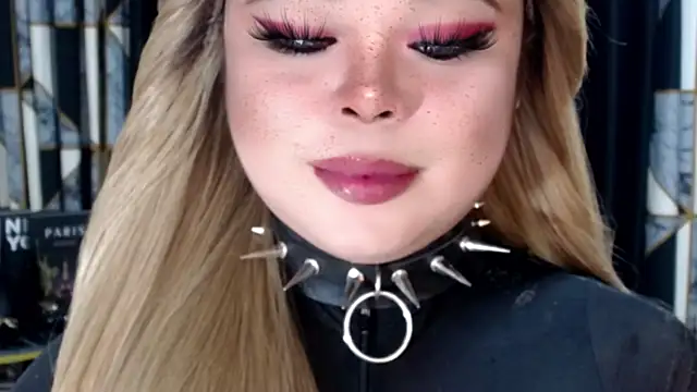 Snapshot of Mistress_DOMnicaaxx chatting on November 2025 03:56:01 PM Mistress DOMnicaaxx online show from November 2025 03:56:01 PM