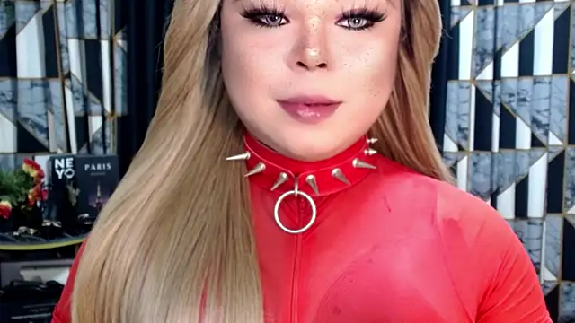 Snapshot of Mistress_DOMnicaaxx chatting on December 2025 06:11:01 AM Mistress DOMnicaaxx online show from December 2025 06:11:01 AM