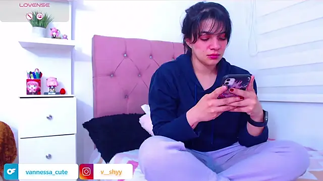 Vannessa  Shy online show from September 2025 10:54:01 PM