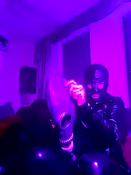 Snapshot of Crystalbitchx chatting on December 2024 12:12:02 AM Crystalbitchx online show from December 2024 12:12:02 AM