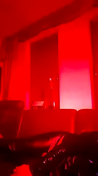 Snapshot of Crystalbitchx chatting on December 2024 04:56:02 AM Crystalbitchx online show from December 2024 04:56:02 AM