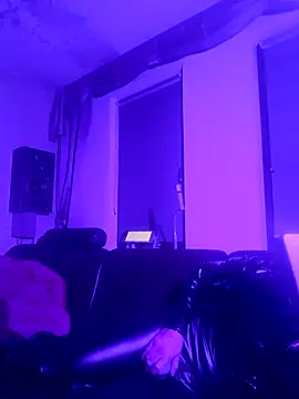 Snapshot of Crystalbitchx chatting on January 2025 03:49:02 AM Crystalbitchx online show from January 2025 03:49:02 AM