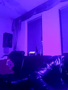 Snapshot of Crystalbitchx chatting on January 2025 01:21:01 AM Crystalbitchx online show from January 2025 01:21:01 AM