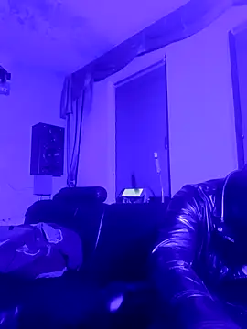 Snapshot of Crystalbitchx chatting on January 2025 11:09:01 PM Crystalbitchx online show from January 2025 11:09:01 PM