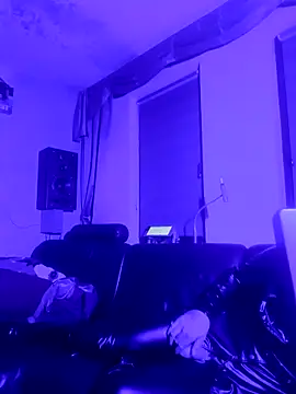 Snapshot of Crystalbitchx chatting on January 2025 10:43:02 PM Crystalbitchx online show from January 2025 10:43:02 PM