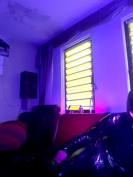 Snapshot of Crystalbitchx chatting on February 2025 08:44:01 AM Crystalbitchx online show from February 2025 08:44:01 AM