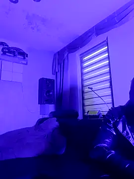 Snapshot of Crystalbitchx chatting on February 2025 07:53:02 AM Crystalbitchx online show from February 2025 07:53:02 AM