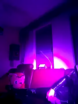 Snapshot of Crystalbitchx chatting on March 2025 02:45:01 AM Crystalbitchx online show from March 2025 02:45:01 AM