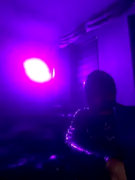 Snapshot of Crystalbitchx chatting on September 2025 12:00:02 AM Crystalbitchx online show from September 2025 12:00:02 AM