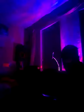 Snapshot of Crystalbitchx chatting on October 2025 02:44:01 AM Crystalbitchx online show from October 2025 02:44:01 AM