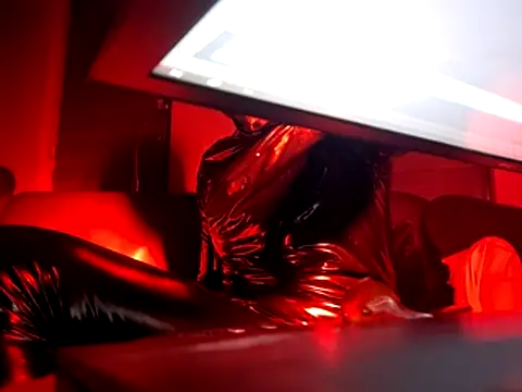 Snapshot of Crystalbitchx chatting on October 2025 01:00:02 AM Crystalbitchx online show from October 2025 01:00:02 AM