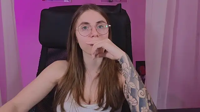  AnnaStark  online show from February 2025 08:41:01 PM