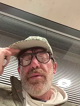 Snapshot of maxximere chatting on February 2026 12:47:02 AM maxximere online show from February 2026 12:47:02 AM