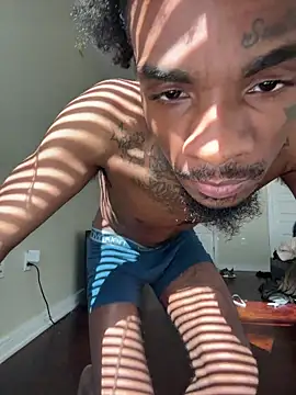 lilzaddyxh online show from November 2025 05:44:02 PM