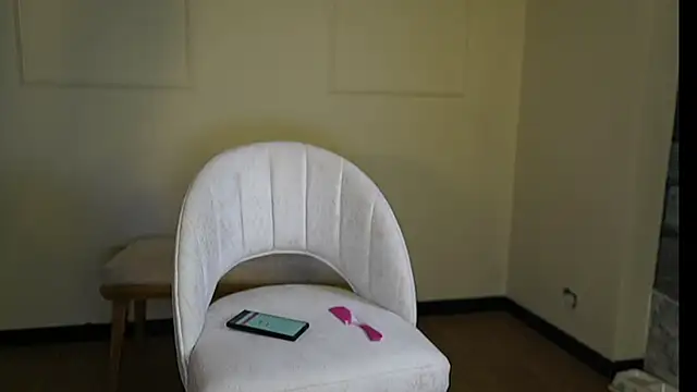 Irina Grant online show from March 2025 06:43:01 AM