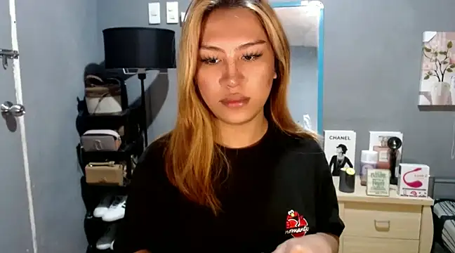 luxxy grand online show from January 2025 09:19:01 PM