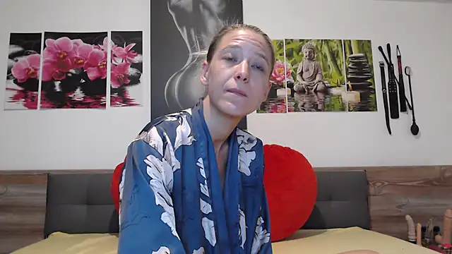 Naschkatze01 online show from October 2025 09:53:02 AM