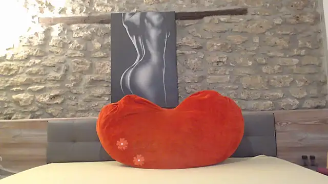 Snapshot of Naschkatze01 chatting on January 2026 08:12:01 PM Naschkatze01 online show from January 2026 08:12:01 PM