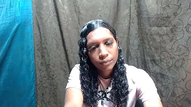 shairaStarr online show from October 2025 06:47:01 AM