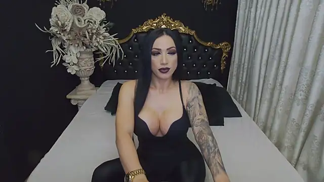 Snapshot of MichaelaDark chatting on November 2025 04:45:02 AM MichaelaDark online show from November 2025 04:45:02 AM