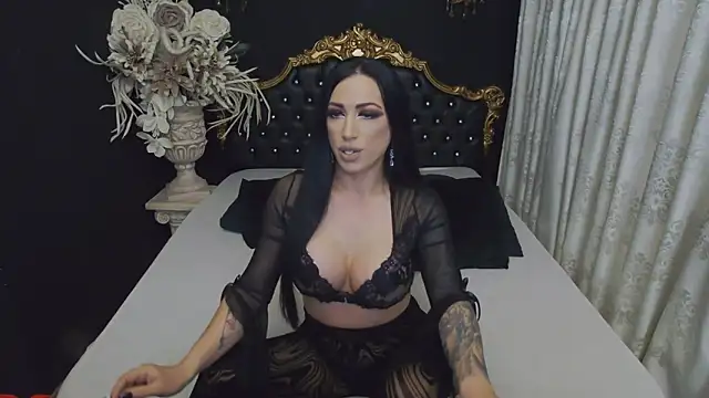 Snapshot of MichaelaDark chatting on November 2025 04:12:01 AM MichaelaDark online show from November 2025 04:12:01 AM