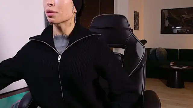 Snapshot of Rubbernina chatting on November 2025 05:03:02 PM Rubbernina online show from November 2025 05:03:02 PM