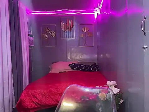 Delicate Savannah online show from September 2025 03:17:02 AM