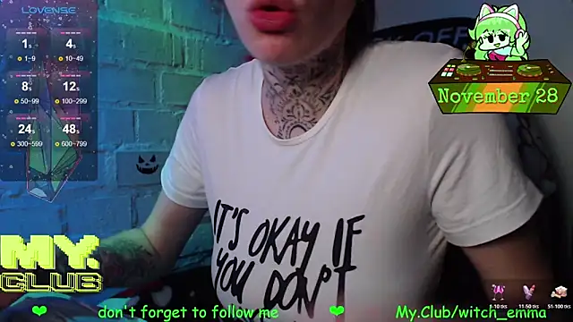 Witch Emma online show from November 2025 03:58:01 PM