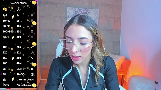 Snapshot of barbie_scoth_ chatting on January 2025 07:21:01 PM barbie scoth  online show from January 2025 07:21:01 PM