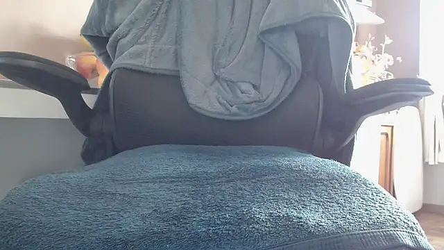 suedel65 online show from March 2025 10:28:02 AM