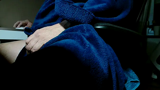 suedel65 online show from October 2025 02:53:02 AM