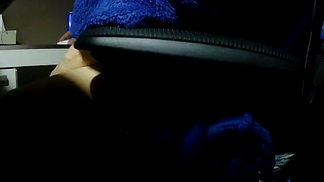 suedel65 online show from December 2025 04:22:01 PM