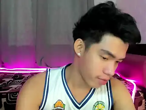 Snapshot of Lightjt04 chatting on October 2025 10:28:02 PM Lightjt04 online show from October 2025 10:28:02 PM