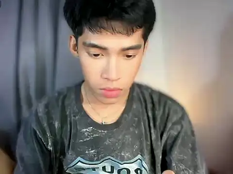 Lightjt04 online show from April 2026 04:19:01 PM