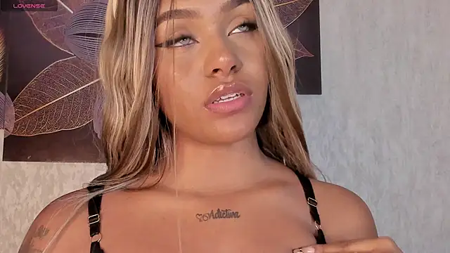 Snapshot of Emma_Morgann chatting on March 2025 11:39:02 AM Emma Morgann online show from March 2025 11:39:02 AM