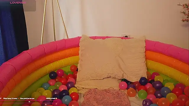 bunnycuteshy online show from October 2025 02:47:02 PM