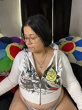 Snapshot of MsConejitaa chatting on June 2026 04:12:02 PM MsConejitaa online show from June 2026 04:12:02 PM