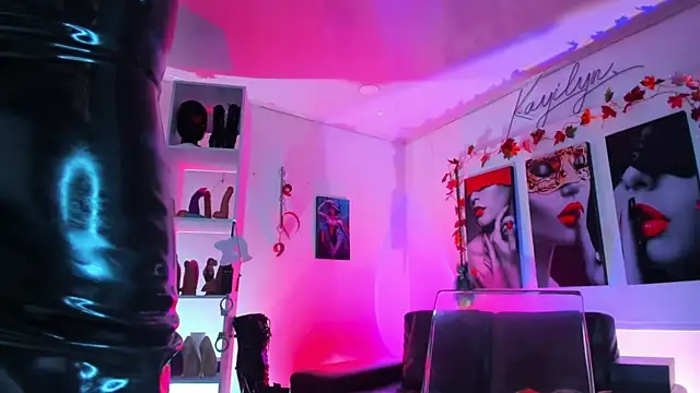 kayilyn online show from November 2025 11:54:01 AM