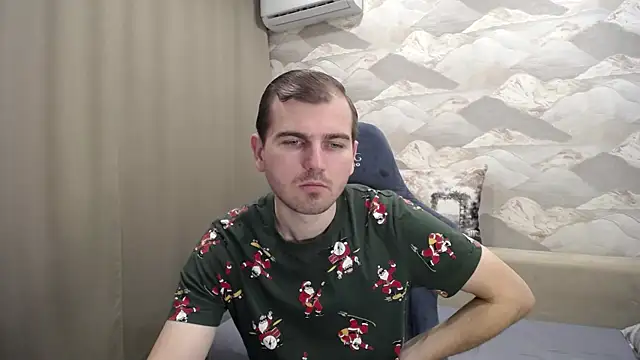 SerzhKorol1 online show from December 2025 04:32:01 AM