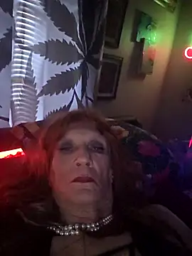 Vonniecd online show from November 2025 04:05:01 PM