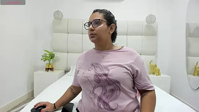 DanielleEvans  online show from December 2025 11:26:02 AM