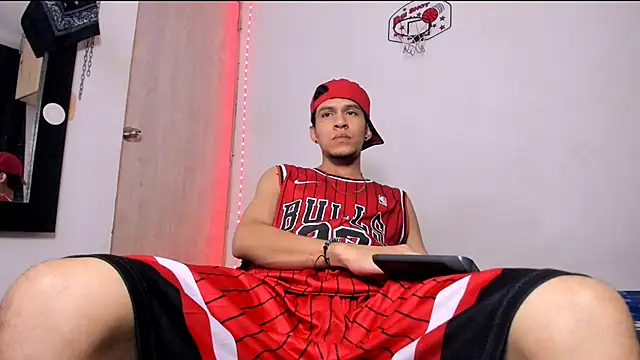 Snapshot of Samuel_Suarez chatting on February 2026 07:23:01 AM Samuel Suarez online show from February 2026 07:23:01 AM