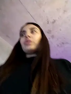 aisha es online show from March 2025 06:21:02 PM