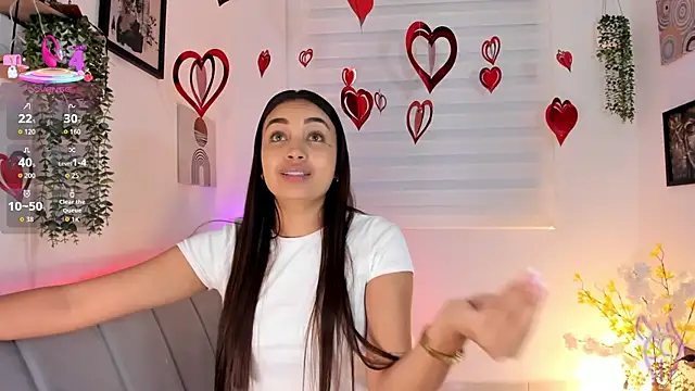 aisha es online show from February 2026 10:17:02 PM