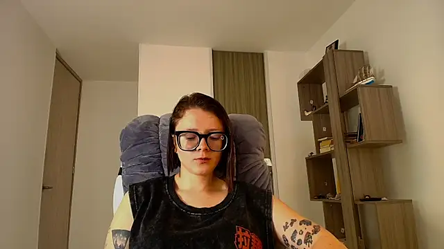 Arya starrk online show from November 2025 02:08:01 PM