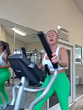 Snapshot of EvaRobinson chatting on December 2024 07:48:02 PM EvaRobinson online show from December 2024 07:48:02 PM