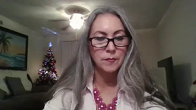 Snapshot of EvaRobinson chatting on December 2024 12:24:01 AM EvaRobinson online show from December 2024 12:24:01 AM